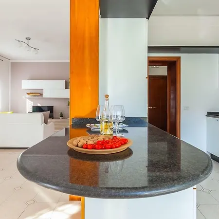 Aranci 99 House בית נופש סורנטו